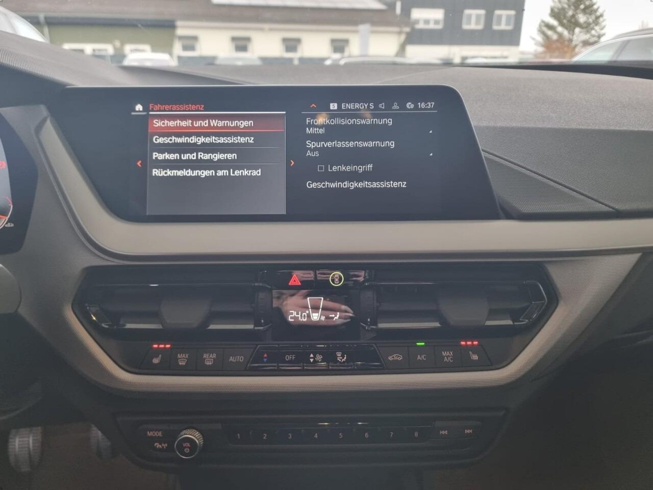 BMW 118 i Advantage,LIVE COCKPITLED,SHZ,LENKRADH,DAB