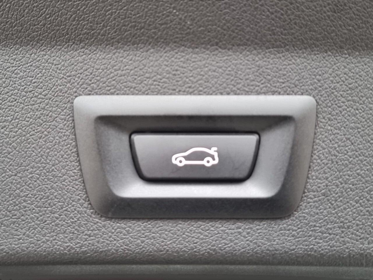 BMW 118 i Advantage,LIVE COCKPITLED,SHZ,LENKRADH,DAB