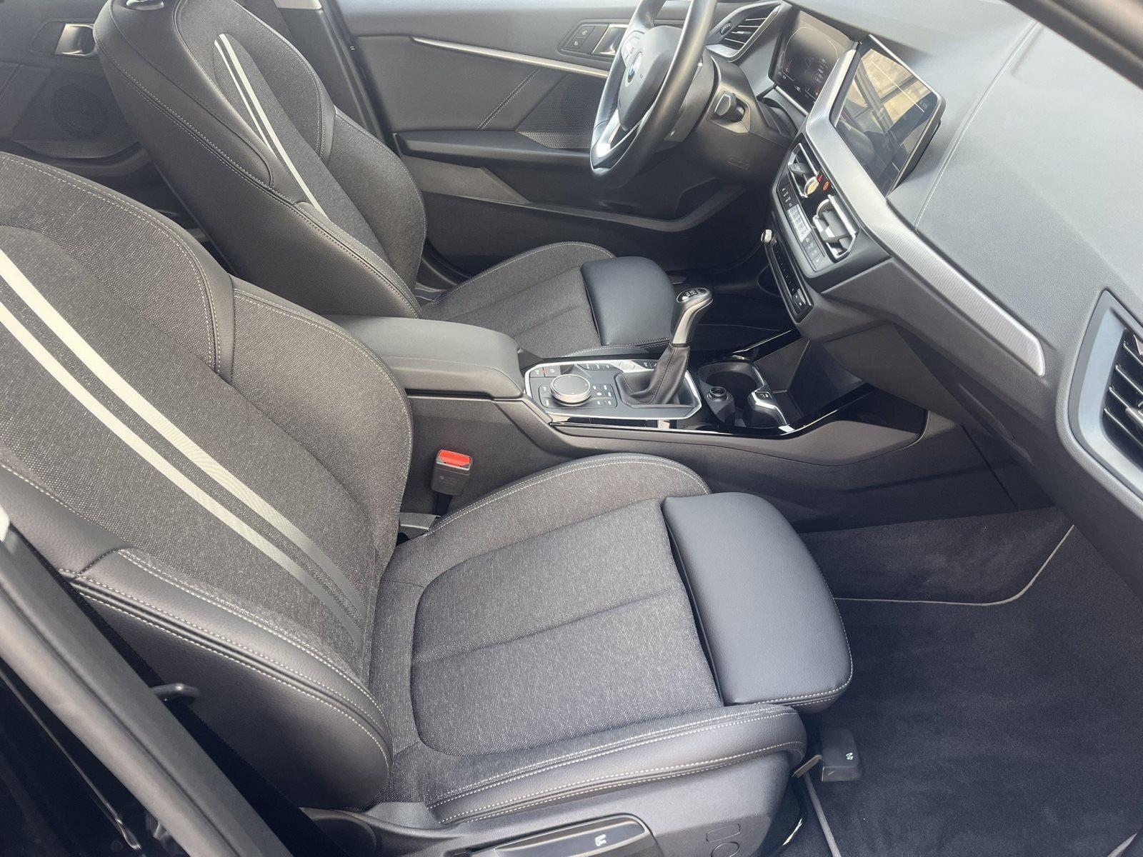 BMW 116 SPORT LINE LC PROF LED AHK GRA PDC SHZG DAB WLAN