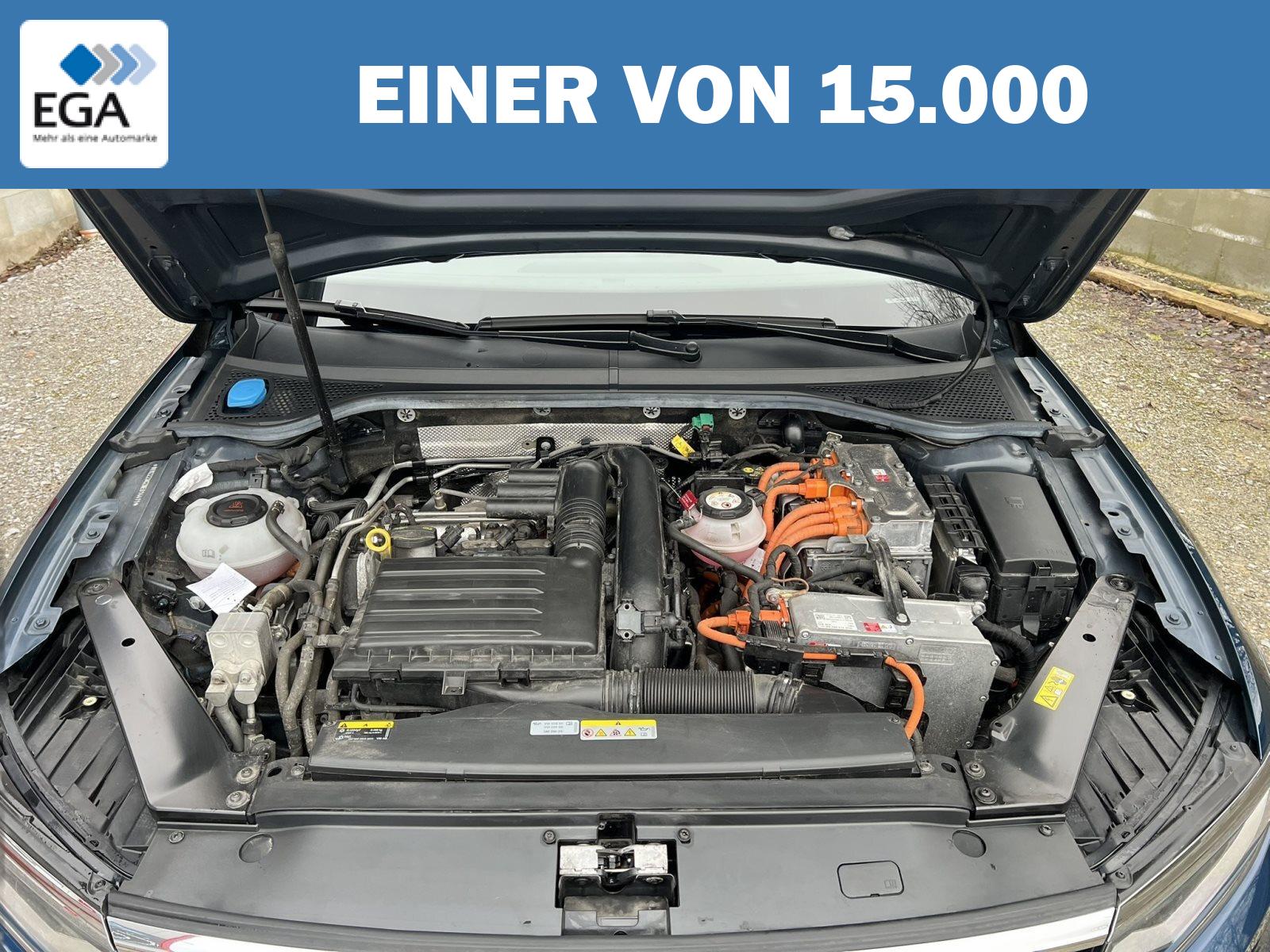 Volkswagen Passat Variant GTE AHK Panorama eSitze Travel+Lane Assist