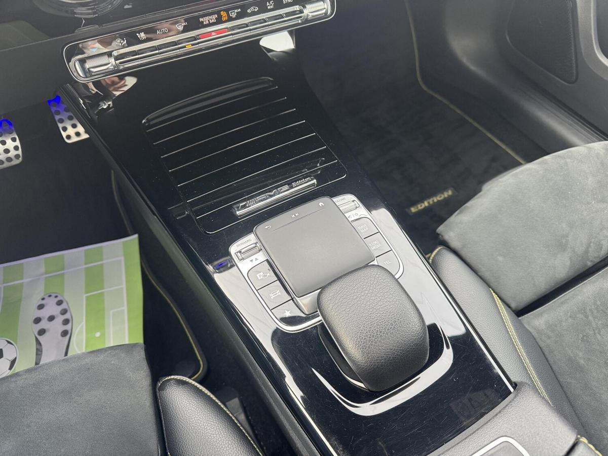 Mercedes-Benz A 220 AMG Line+4Matic+Edition1+LED+Pano