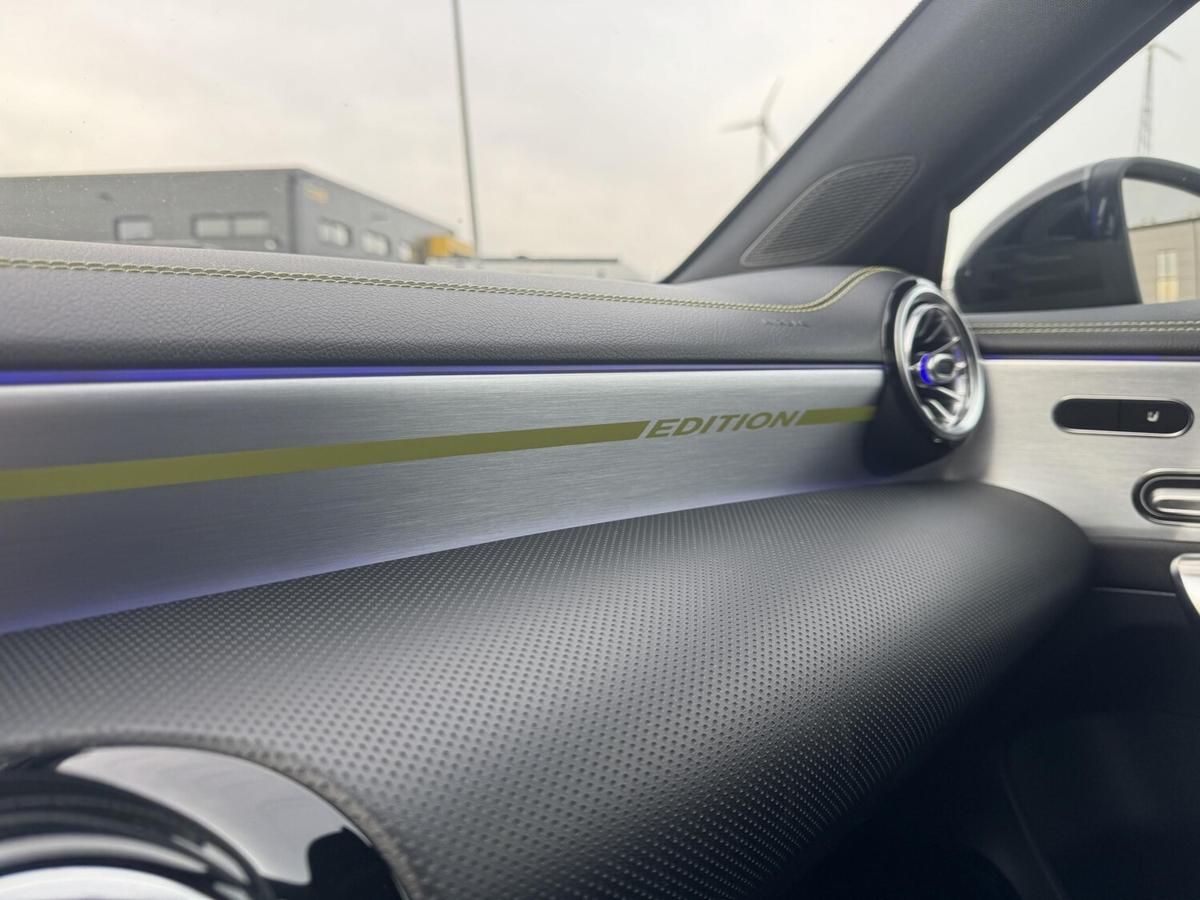 Mercedes-Benz A 220 AMG Line+4Matic+Edition1+LED+Pano