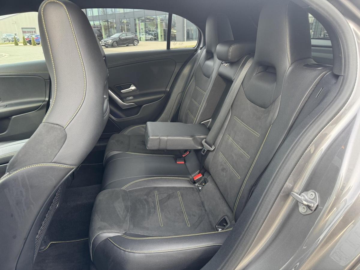 Mercedes-Benz A 220 AMG Line+4Matic+Edition1+LED+Pano