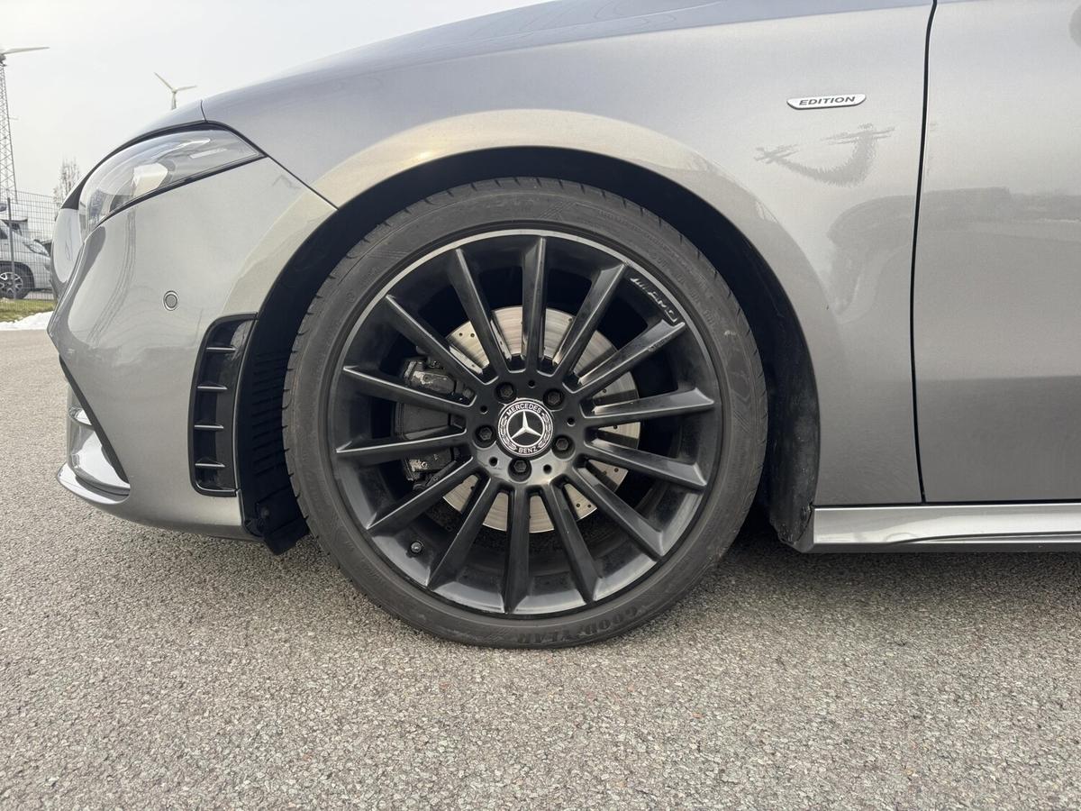 Mercedes-Benz A 220 AMG Line+4Matic+Edition1+LED+Pano