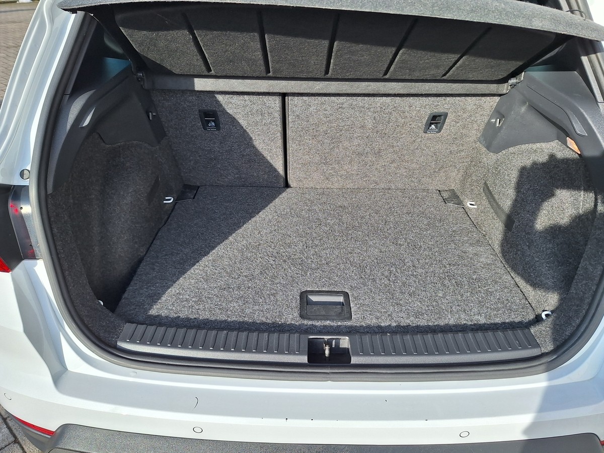 Seat Arona 1.5 TSI FR*AUTOMATIK*ALCANTARA*LED*ACC*KAMERA*CARPLAY*
