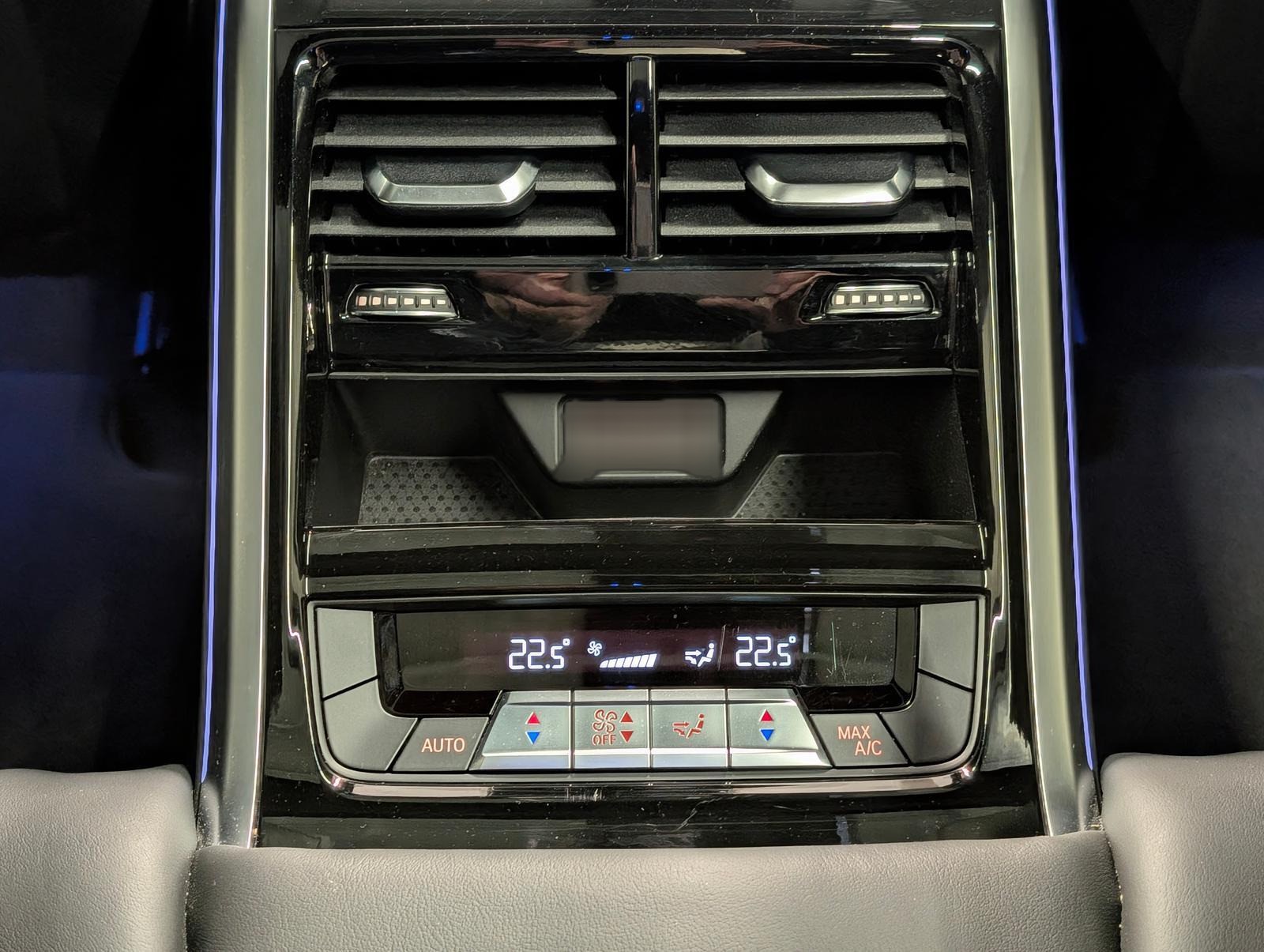BMW M850 i xDrive Laser/Navi/Pano/H.-K./360°/HUD/20LM