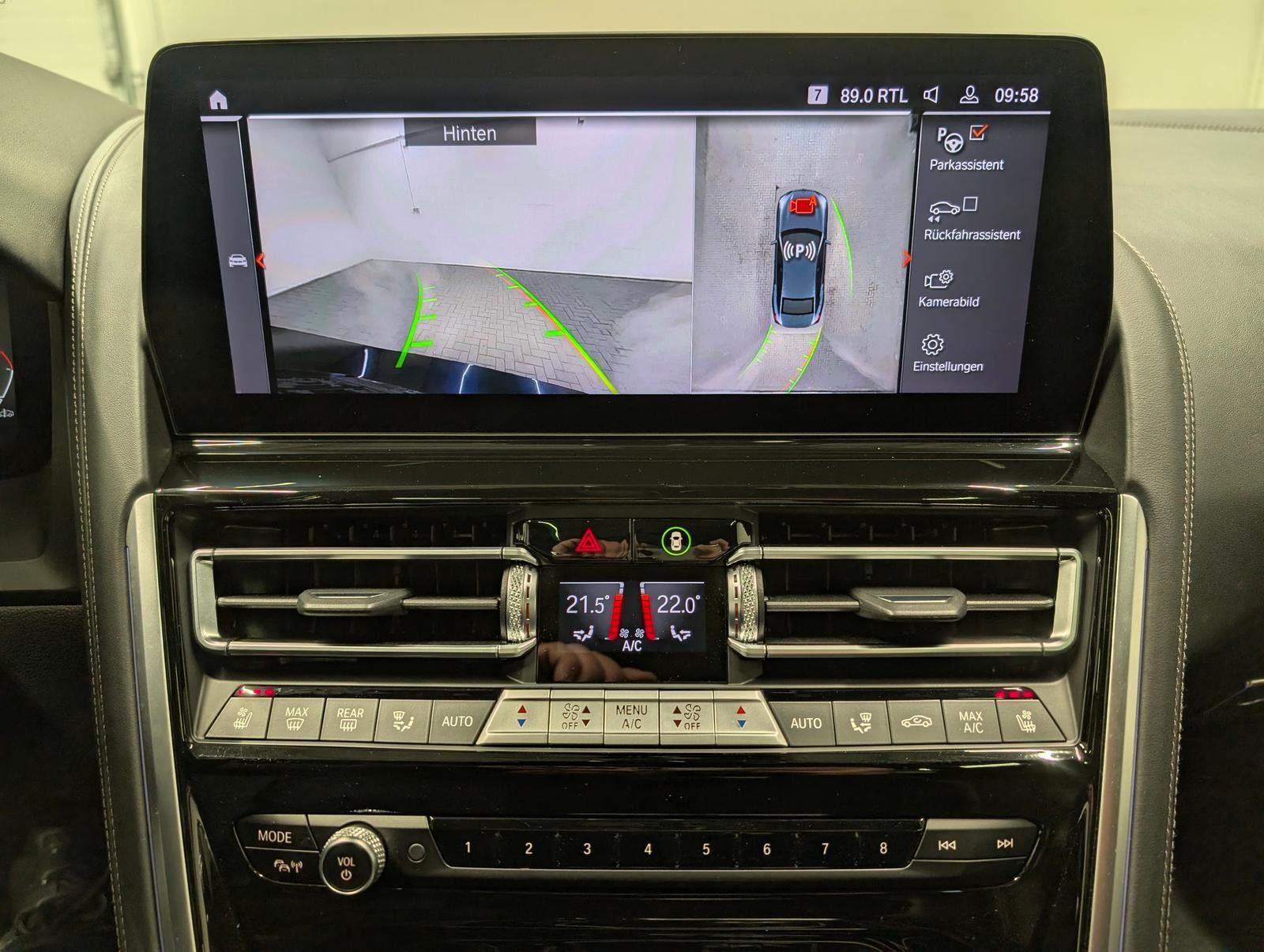 BMW M850 i xDrive Laser/Navi/Pano/H.-K./360°/HUD/20LM