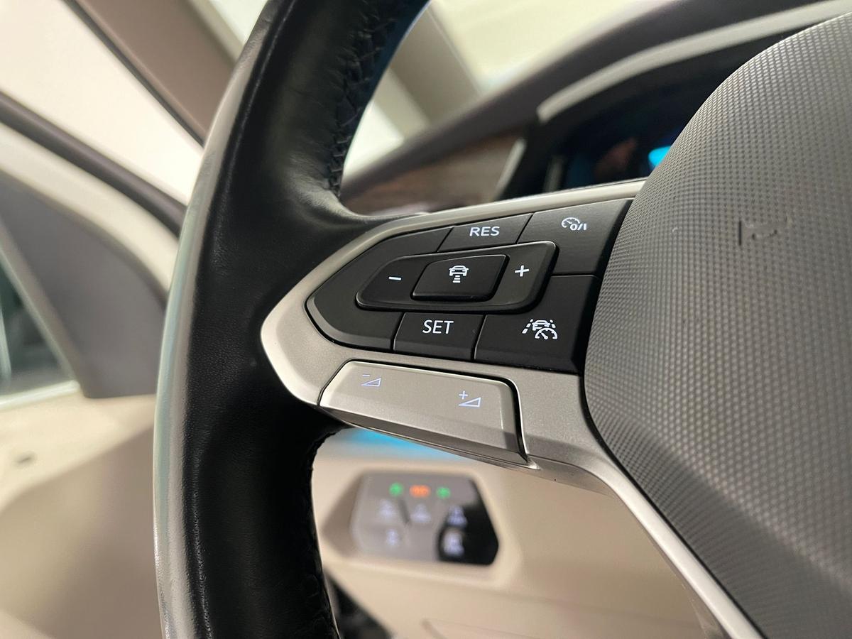 Volkswagen T7 Multivan 1.4TSI Hybrid Matrix HEAD-UP Harmann