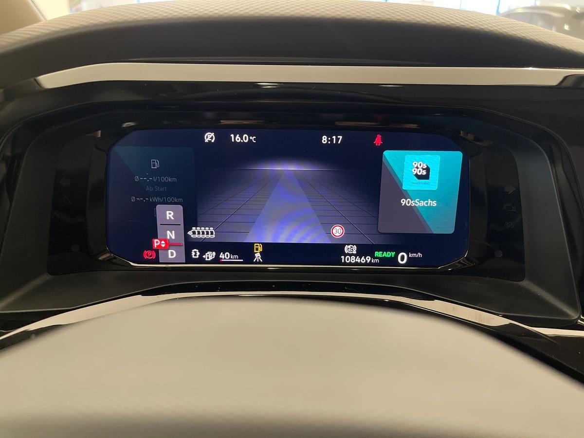 Volkswagen T7 Multivan 1.4TSI Hybrid Matrix HEAD-UP Harmann