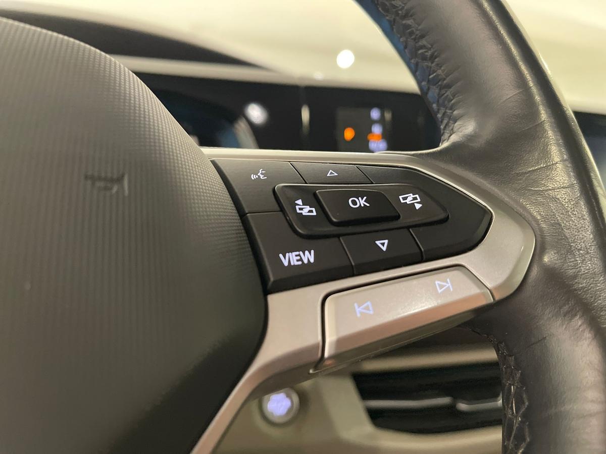 Volkswagen T7 Multivan 1.4TSI Hybrid Matrix HEAD-UP Harmann