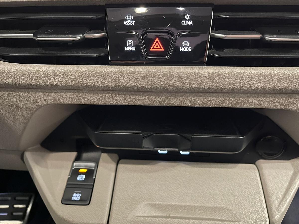 Volkswagen T7 Multivan 1.4TSI Hybrid Matrix HEAD-UP Harmann