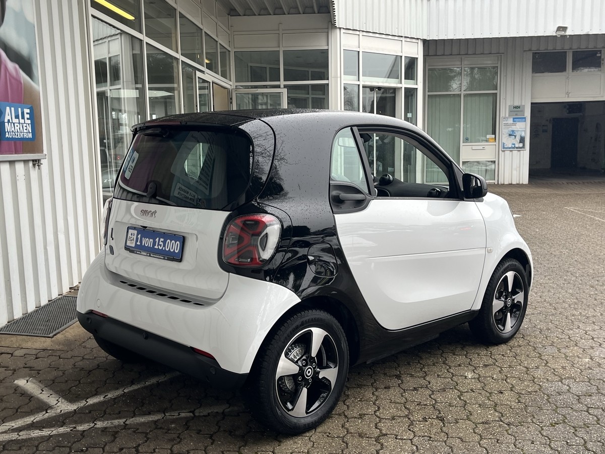 Smart ForTwo EQ Exclusive PANORAMA CAM MEDIA LED PDC SHZ ALU 22KW 