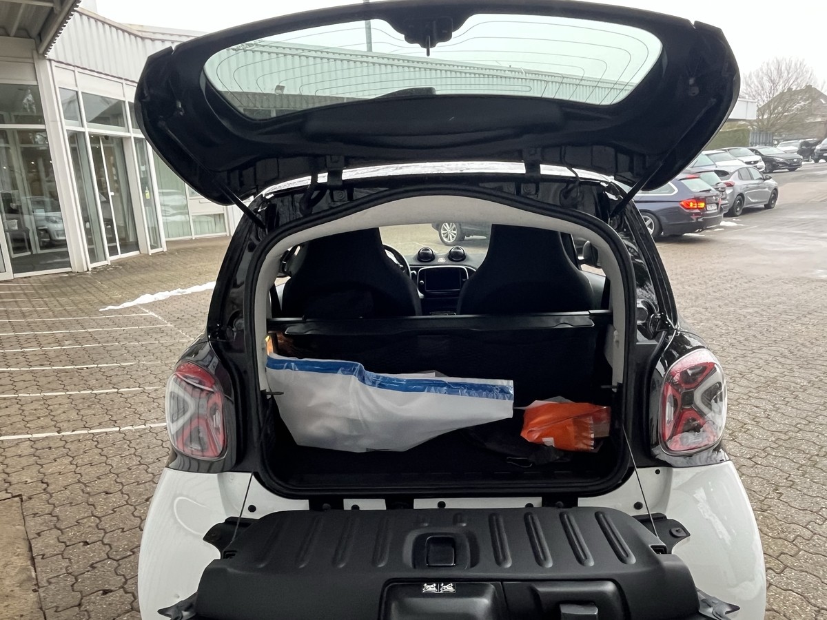 Smart ForTwo EQ Exclusive PANORAMA CAM MEDIA LED PDC SHZ ALU 22KW 