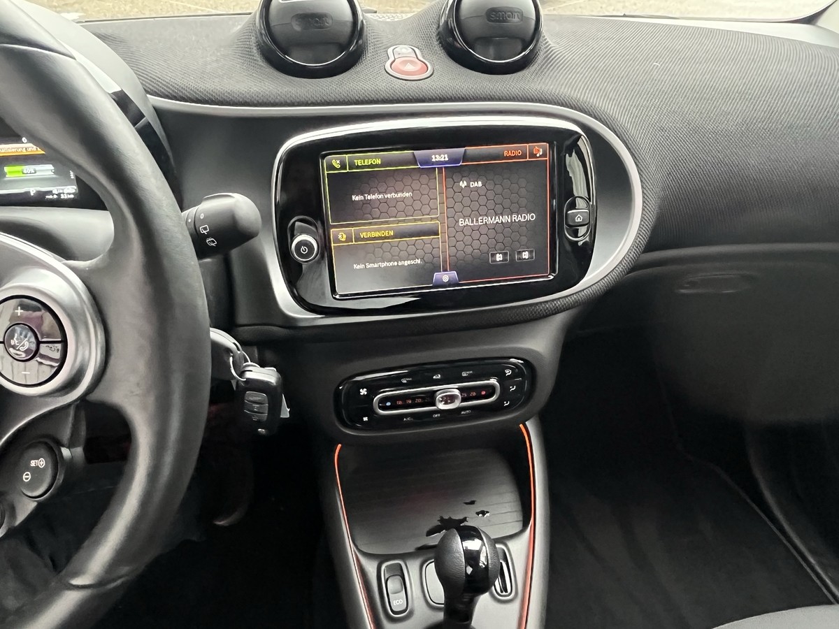 Smart ForTwo EQ Exclusive PANORAMA CAM MEDIA LED PDC SHZ ALU 22KW 