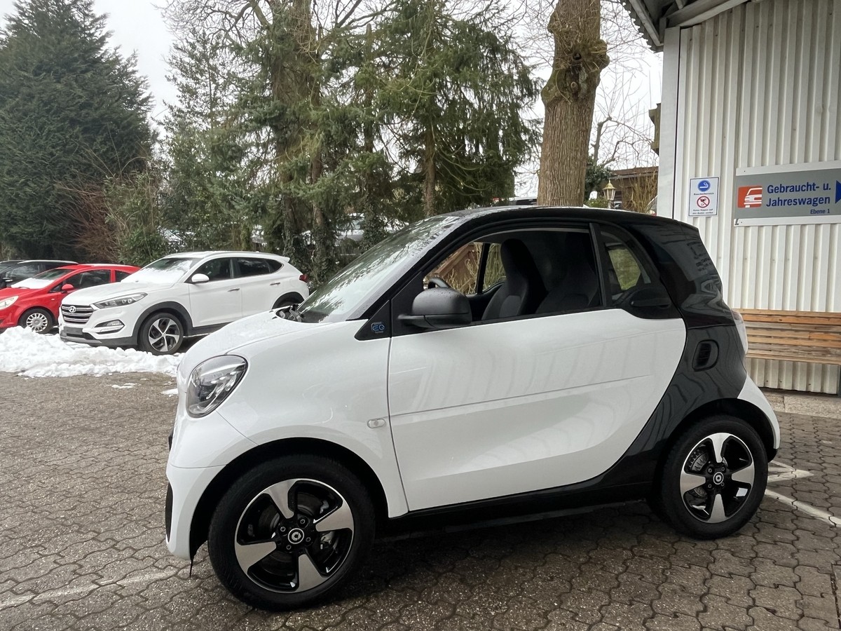 Smart ForTwo EQ Exclusive PANORAMA CAM MEDIA LED PDC SHZ ALU 22KW 