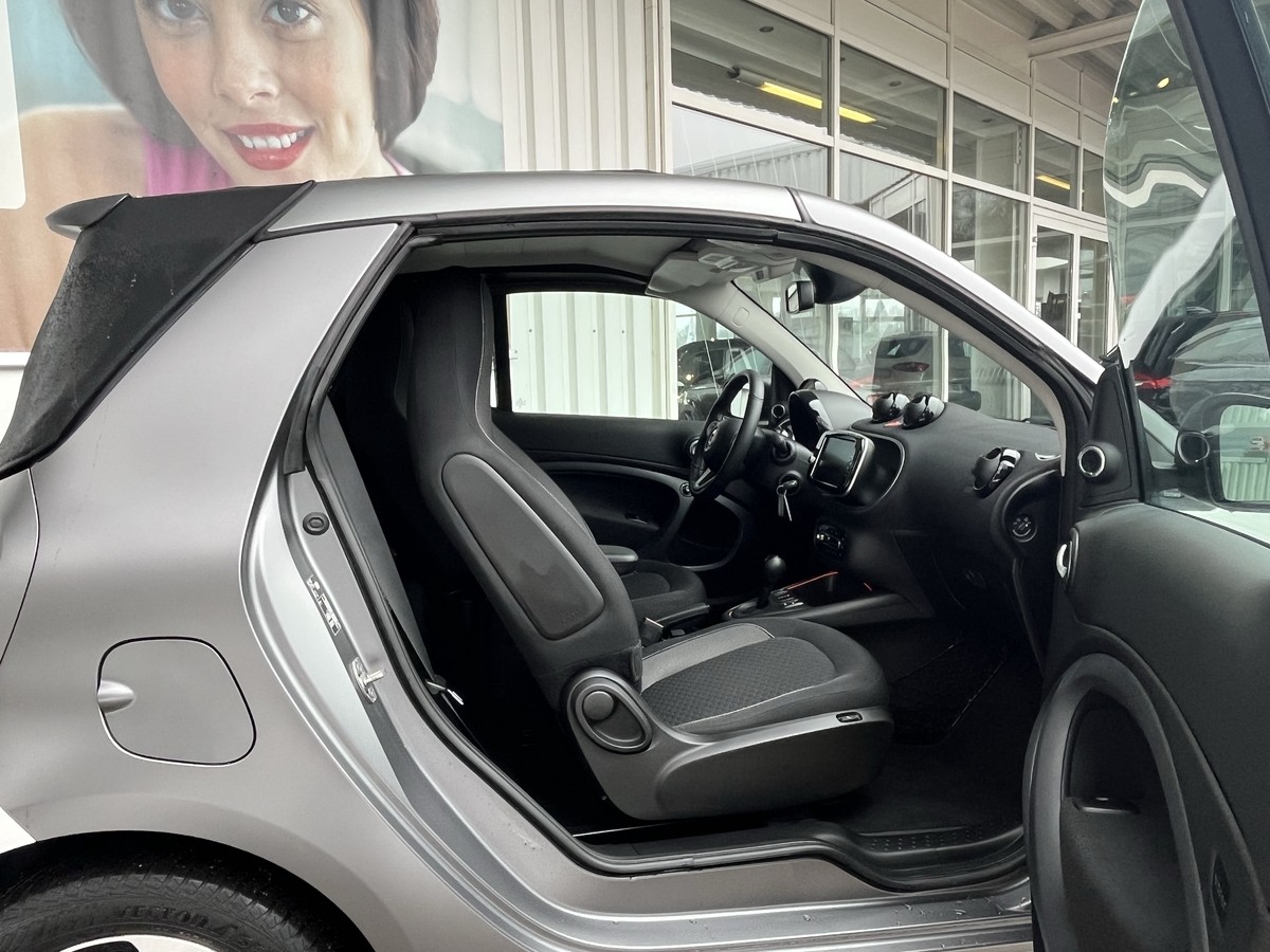 Smart ForTwo EQ cabrio*EXCLUSIVE*JBL*CAM*MEDIA*ALLW*LED*SHZ*