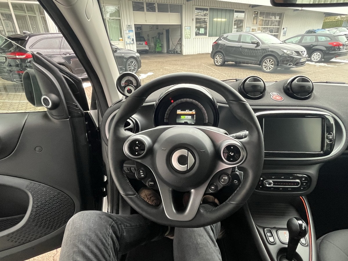 Smart ForTwo EQ cabrio*EXCLUSIVE*JBL*CAM*MEDIA*ALLW*LED*SHZ*