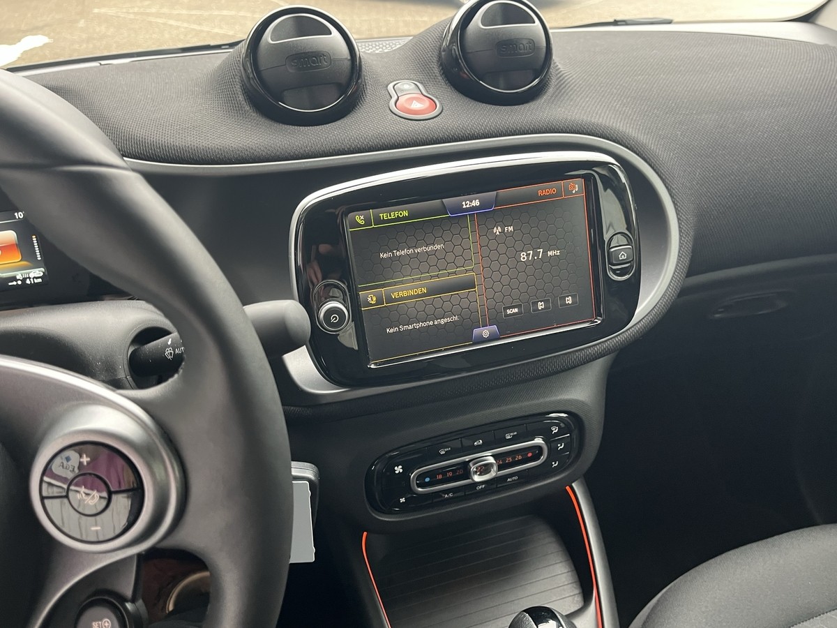 Smart ForTwo EQ cabrio*EXCLUSIVE*JBL*CAM*MEDIA*ALLW*LED*SHZ*