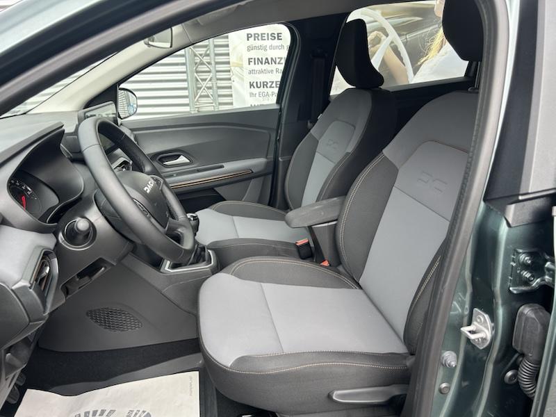 Dacia Jogger TCe 100 ECO-G EXTREME+ LPG*7-SITZER*NAVI*SHZG*R-CAM