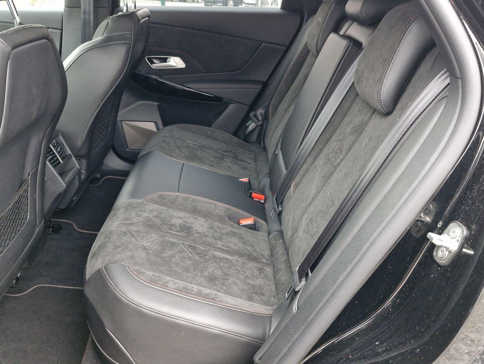 DS Automobiles DS7 Crossback PHEV 300 4x4 Performance Line+ AT