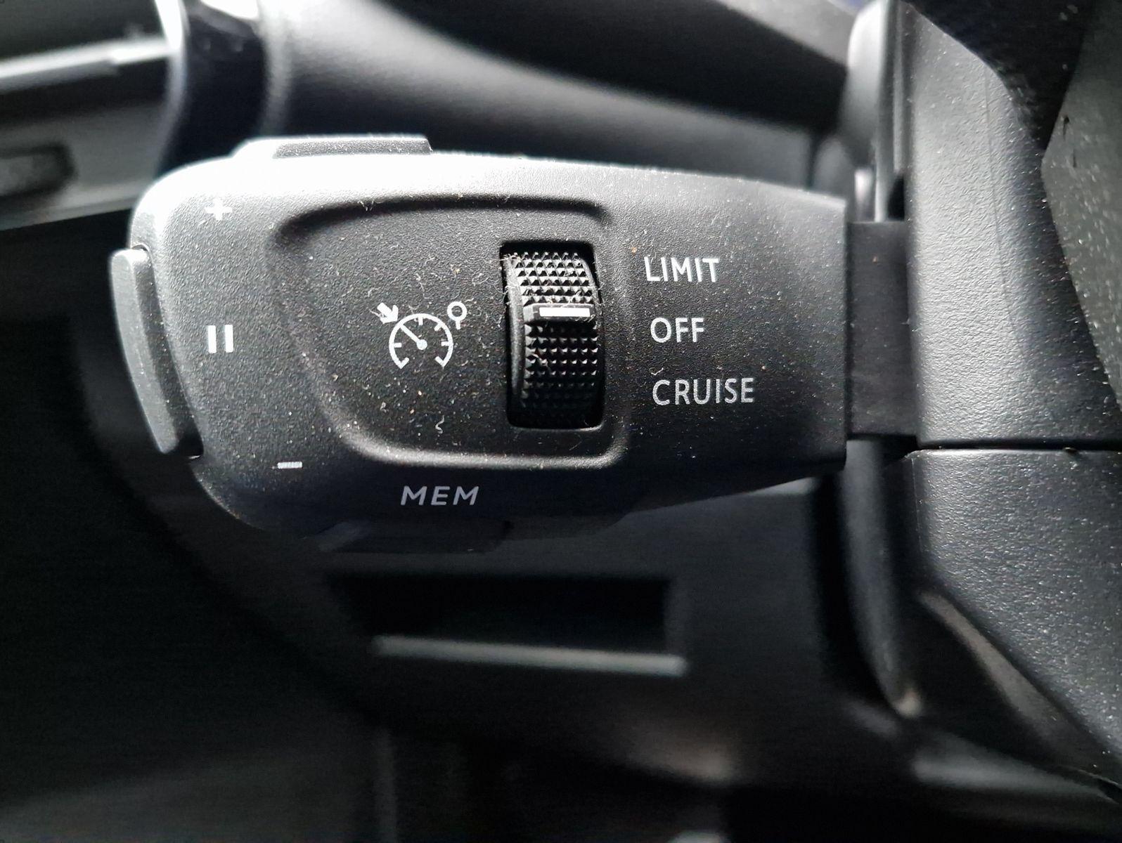 DS Automobiles DS7 Crossback PHEV 300 4x4 Performance Line+ AT