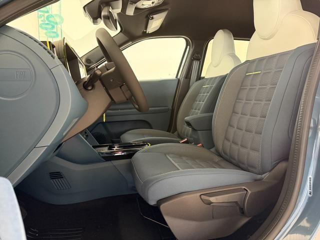 Fiat Grande Panda LA PRIMA HYBRID 1.2 eDCT 81kW (110PS) Klimaautomatik, Radio, DAB, N