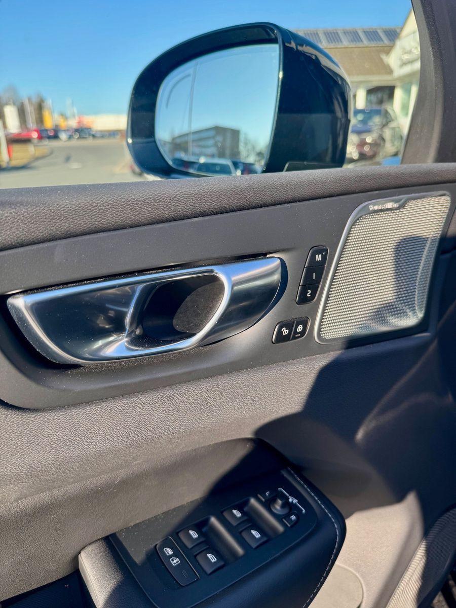 Volvo XC60 XC60 B5 AWD Ultra Black Edition