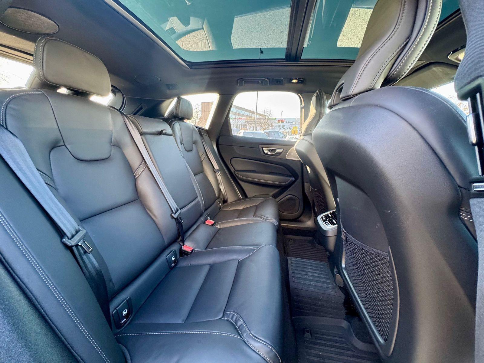 Volvo XC60 XC60 B5 AWD Ultra Black Edition