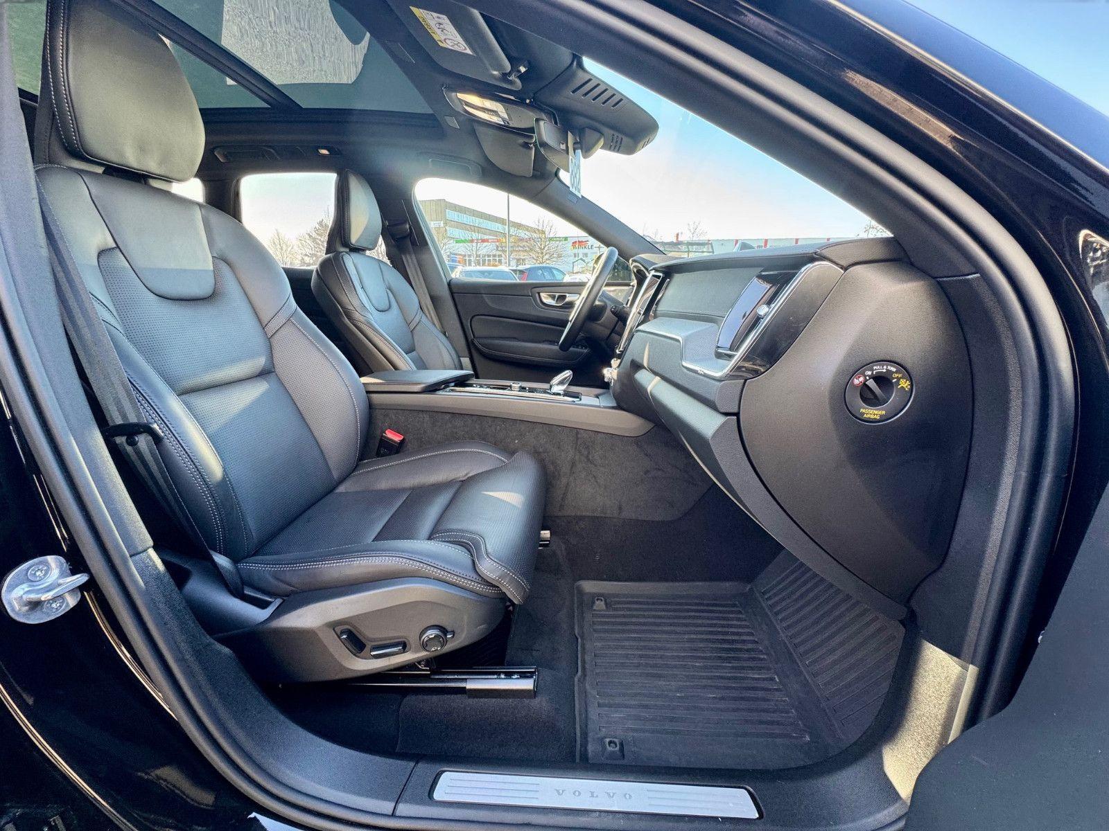 Volvo XC60 XC60 B5 AWD Ultra Black Edition