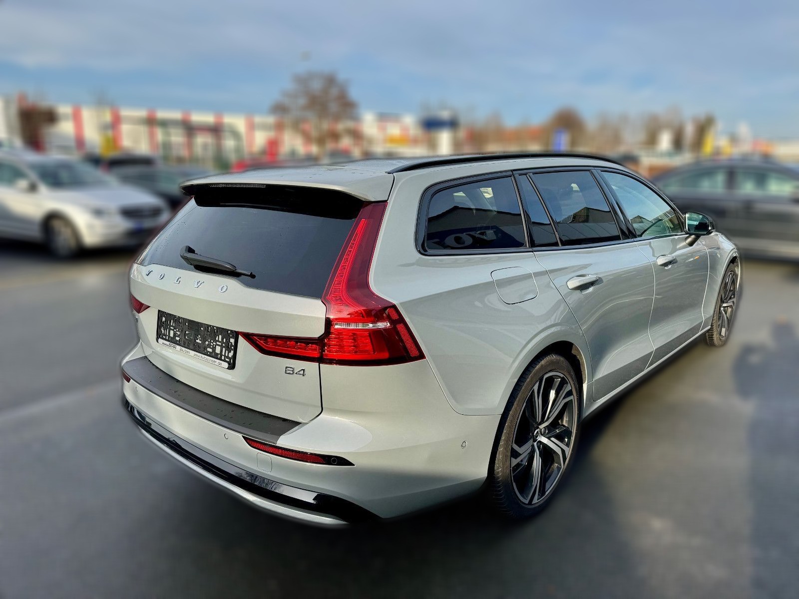 Volvo V60 B4 Kombi Plus Dark