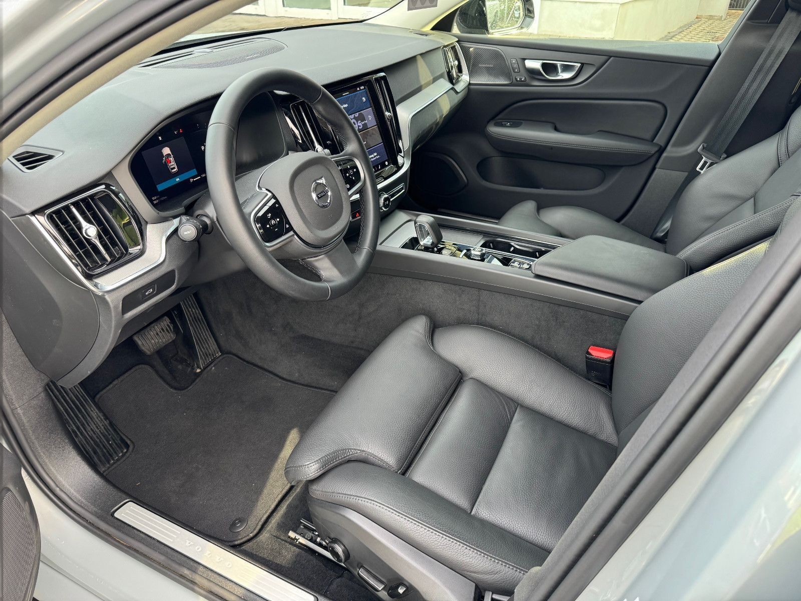Volvo V60 B4 Kombi Plus Dark