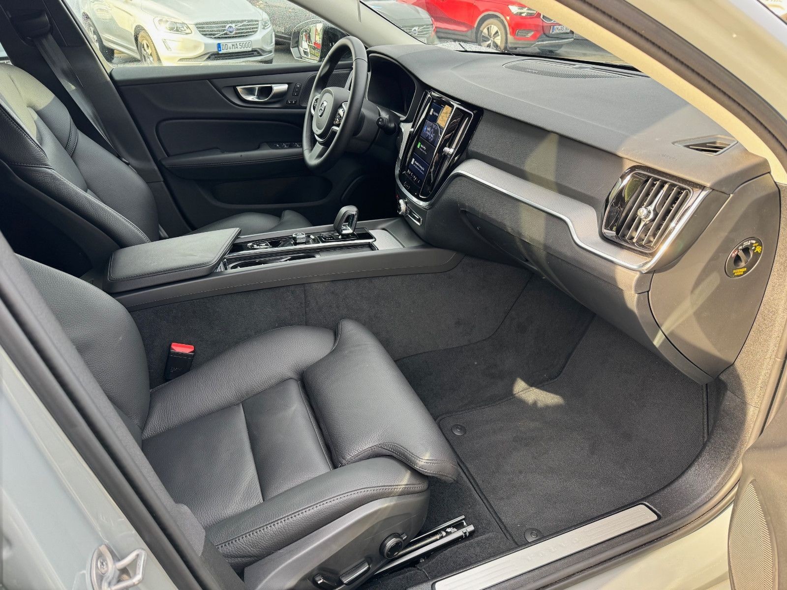 Volvo V60 B4 Kombi Plus Dark