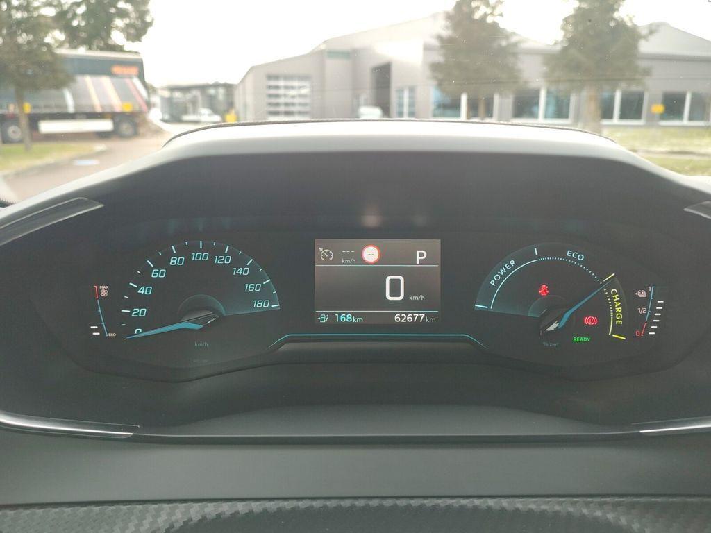 Peugeot 208 e- Active --SITZHEIZUNG+180° RÜCKFAHRKAMERA--