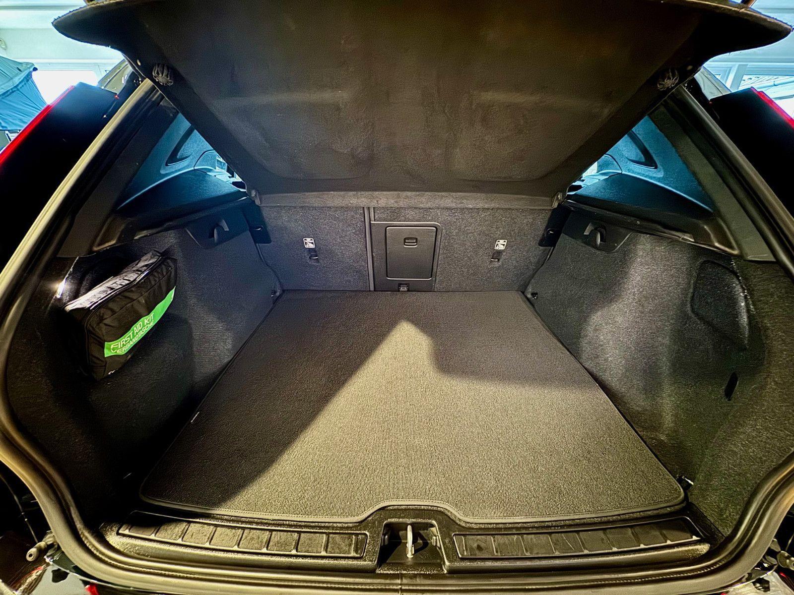 Volvo XC40 XC40 Recharge Pure Electric Single engine