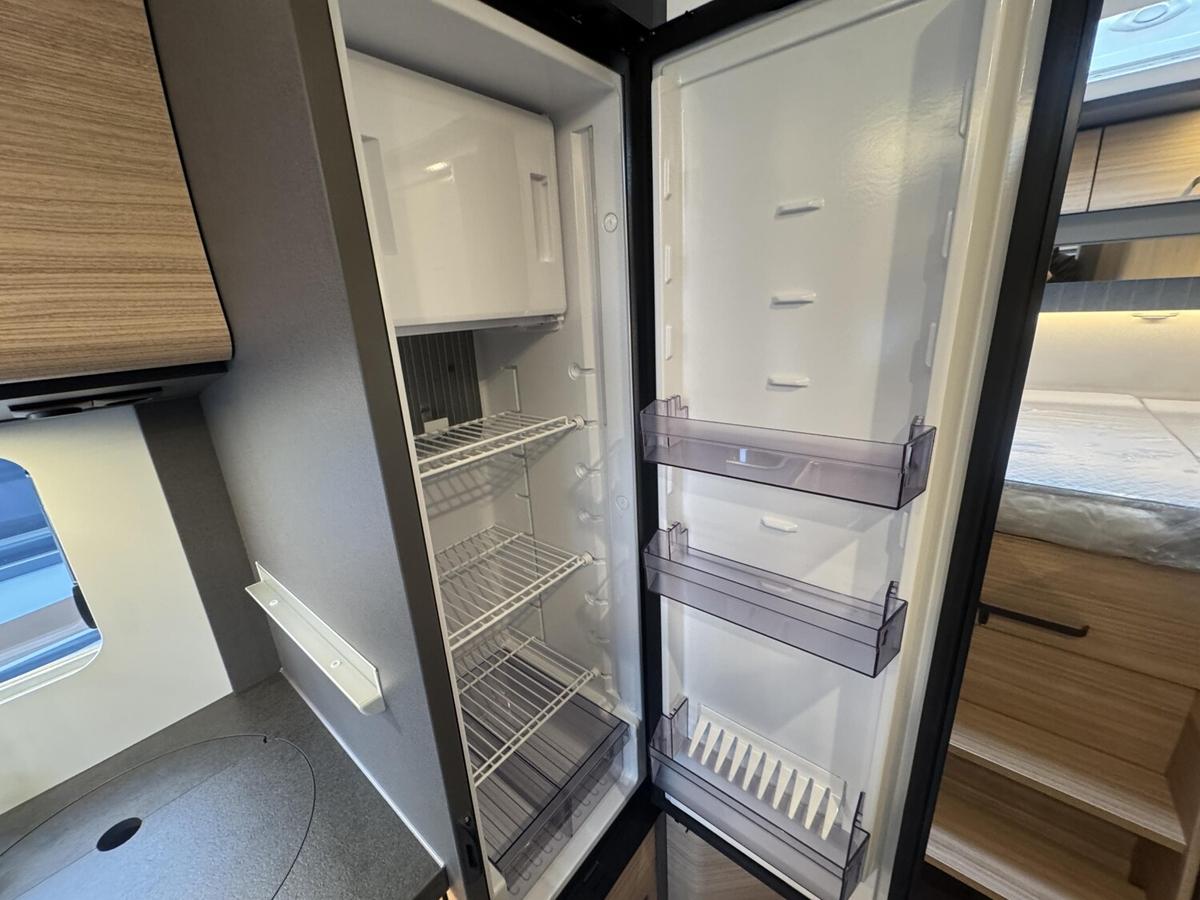 Malibu T 430 KB LE comfort Solar+ACC+LED+TV+Kaffeemaschine