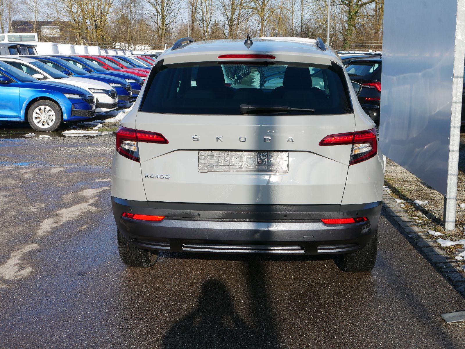 Skoda Karoq 1.5 TSI AMBITION * WINTERPAKET * LED * PARKTRONIC * KLIMAAUTOMATIK * SMART