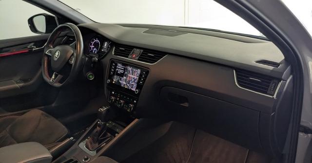 Skoda Octavia RS 245  NAVI DCC PANO LED CANTON PDC