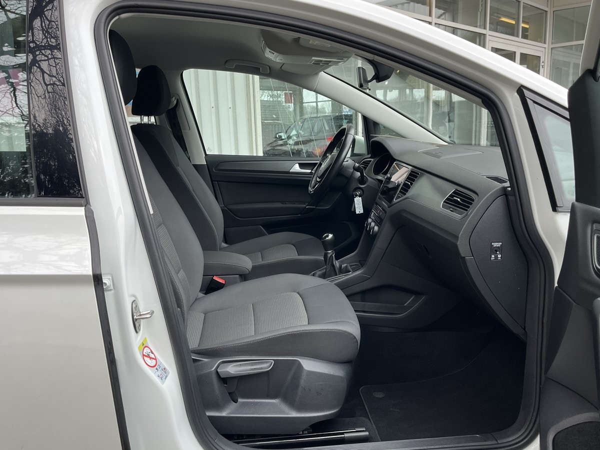 Volkswagen Golf Sportsvan 1.0 TSI Comfortline NUR 27 TKM*ALU*SHZ*PDC*