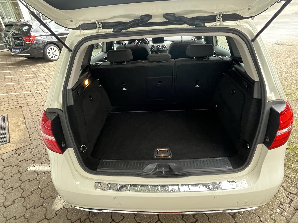 Mercedes-Benz B 180 STYLE*AHK*LED SCHEINW*NAVI*SHZ*PARK ASSISTENT