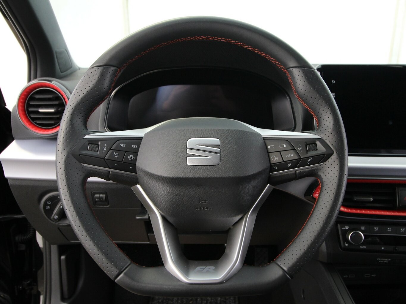 Seat Ibiza TSI OPF FR Sport NAVI+LED+WINTER-PAKET+ALU...