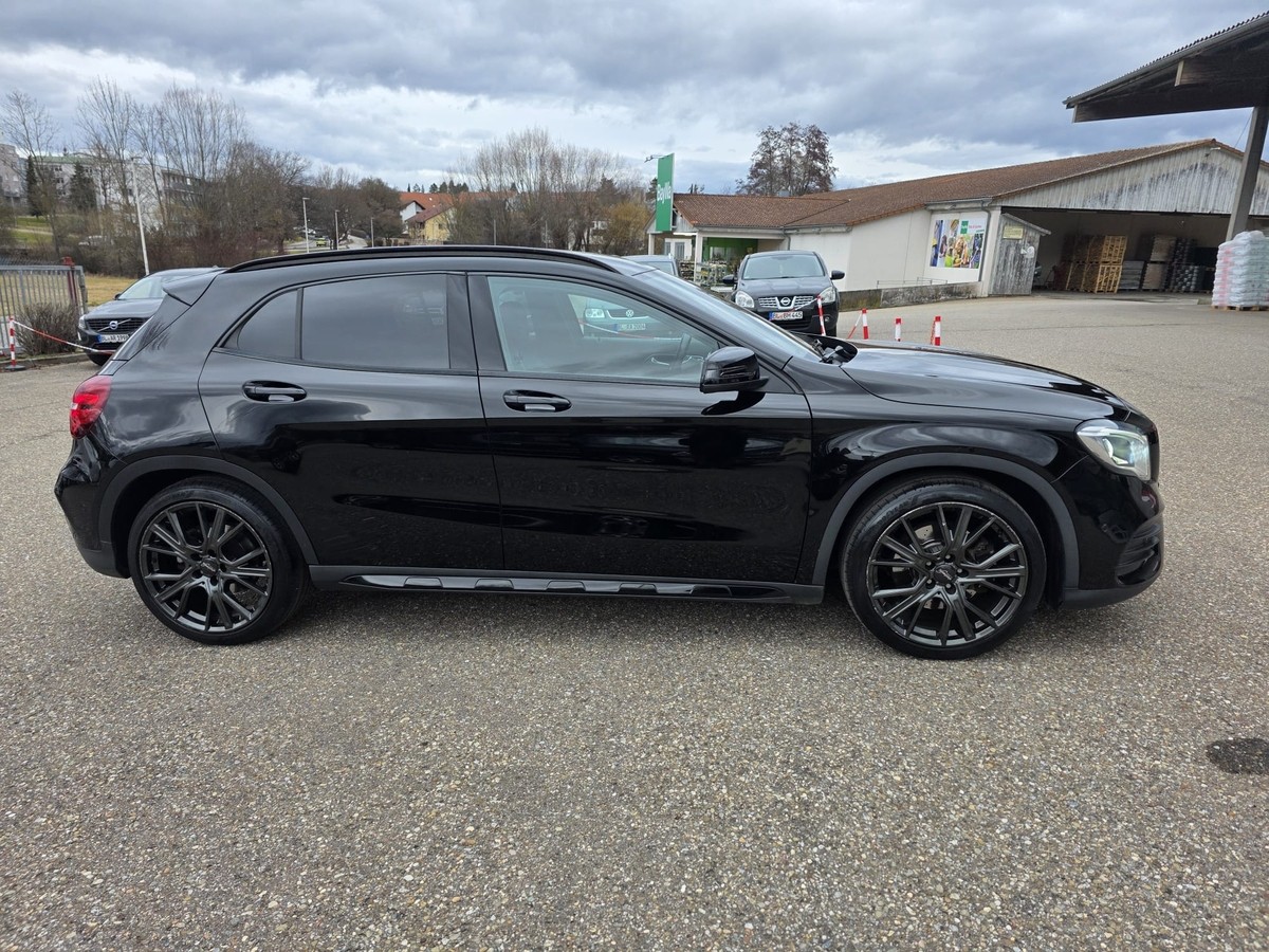 Mercedes-Benz GLA 250 AMG Line Night LED PDC Tempomat