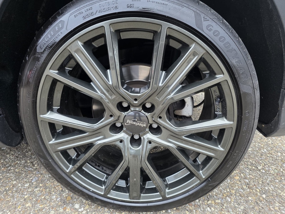 Mercedes-Benz GLA 250 AMG Line Night LED PDC Tempomat