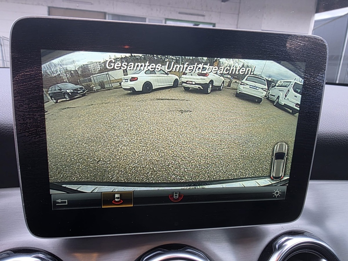 Mercedes-Benz GLA 250 AMG Line Night LED PDC Tempomat