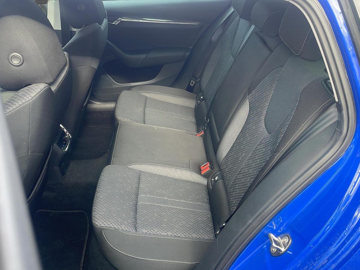 Skoda Octavia Combi 2.0 TDI *LED*SHZ*NAVI*RFK
