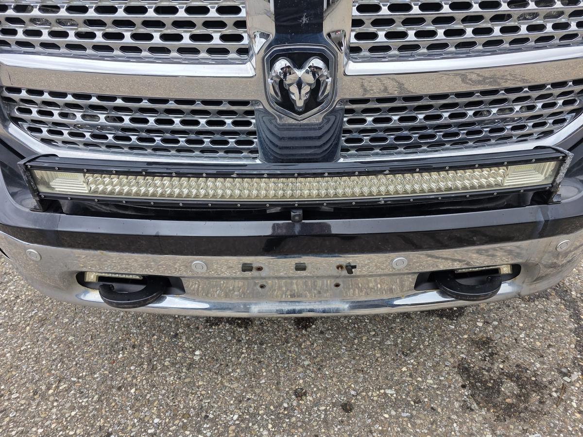 Dodge RAM 1500 GAS LARAMIE Hemi Luftfahrwerk