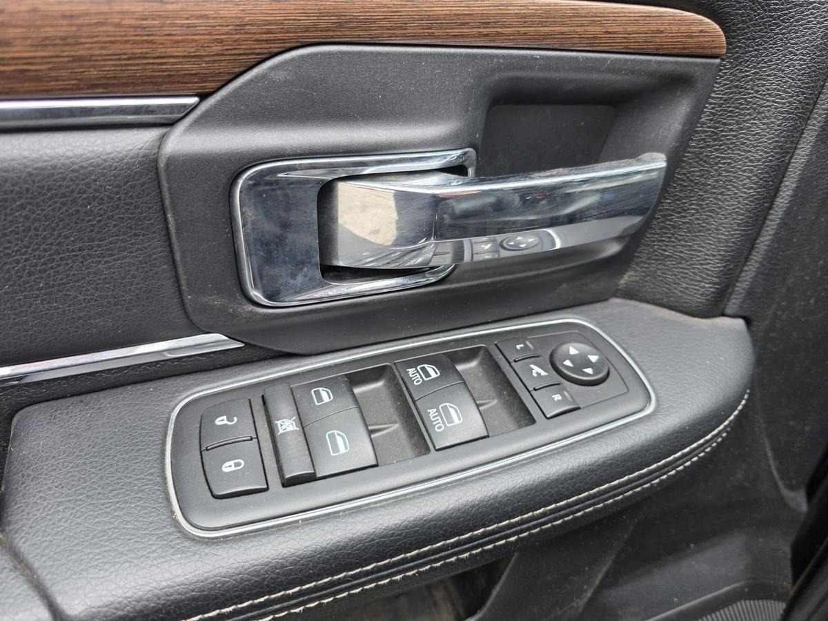 Dodge RAM 1500 GAS LARAMIE Hemi Luftfahrwerk