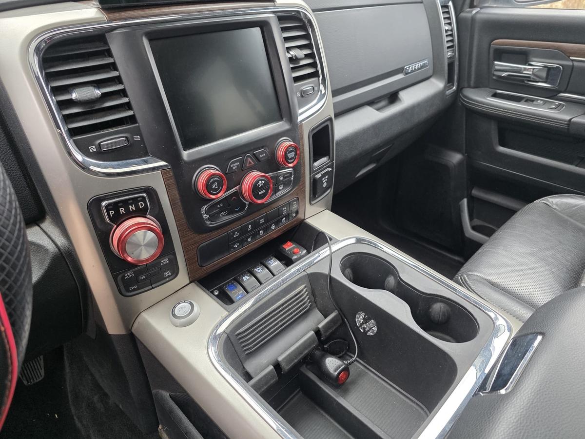 Dodge RAM 1500 GAS LARAMIE Hemi Luftfahrwerk