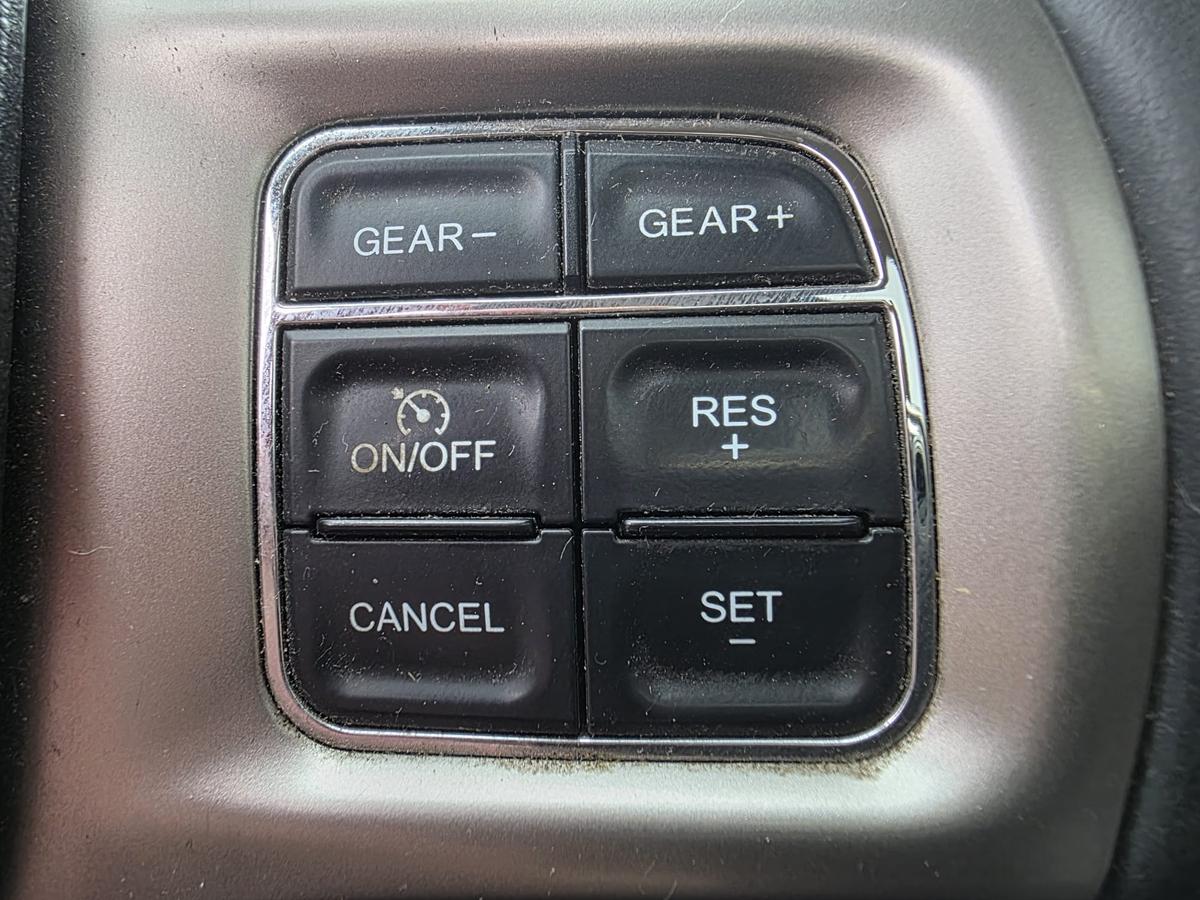 Dodge RAM 1500 GAS LARAMIE Hemi Luftfahrwerk