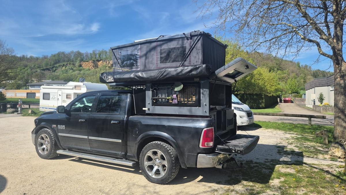 Dodge RAM 1500 GAS LARAMIE Hemi Luftfahrwerk