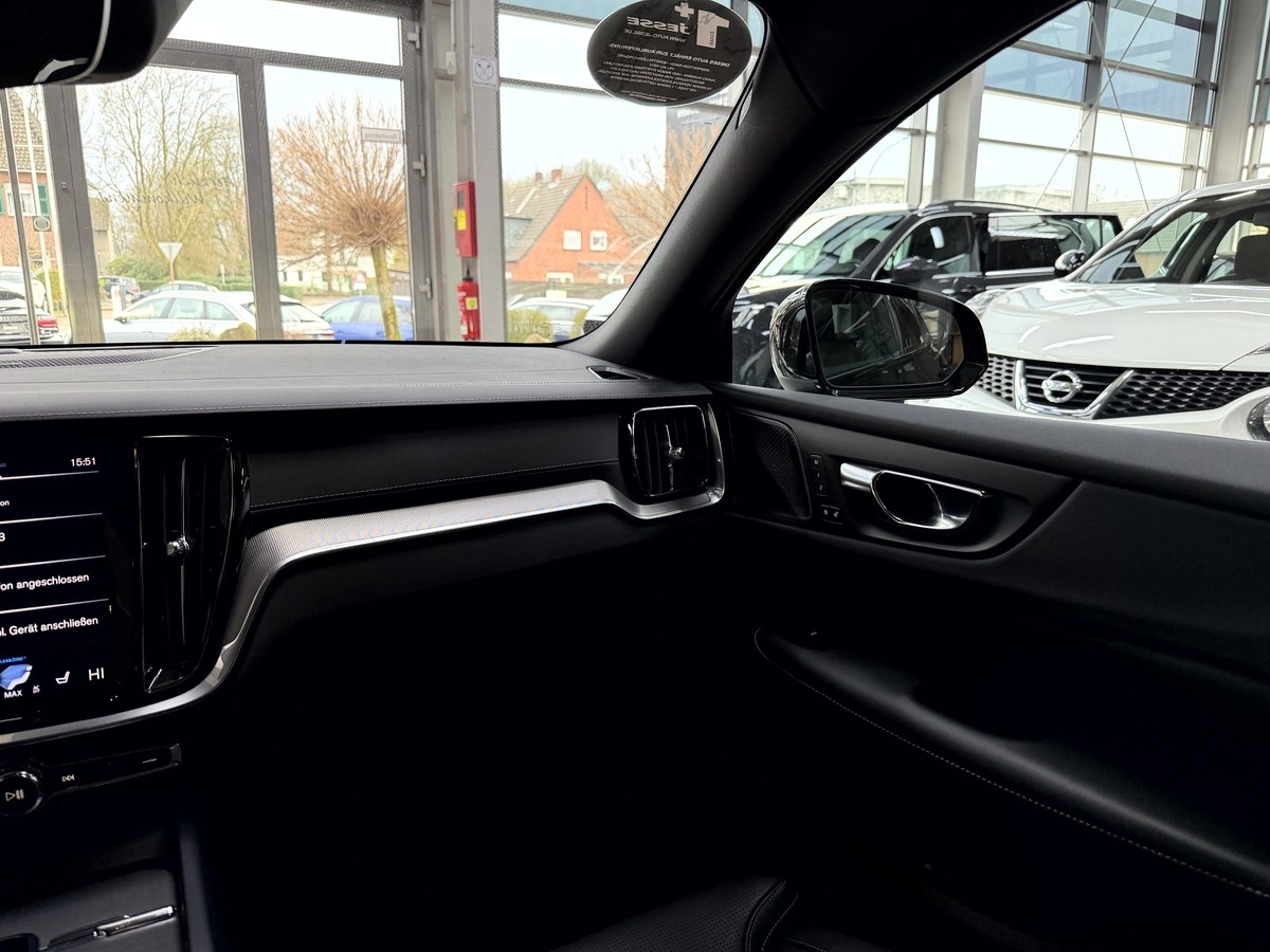 Volvo S60 B4 R Design LED GSD Memory H&K ACC
